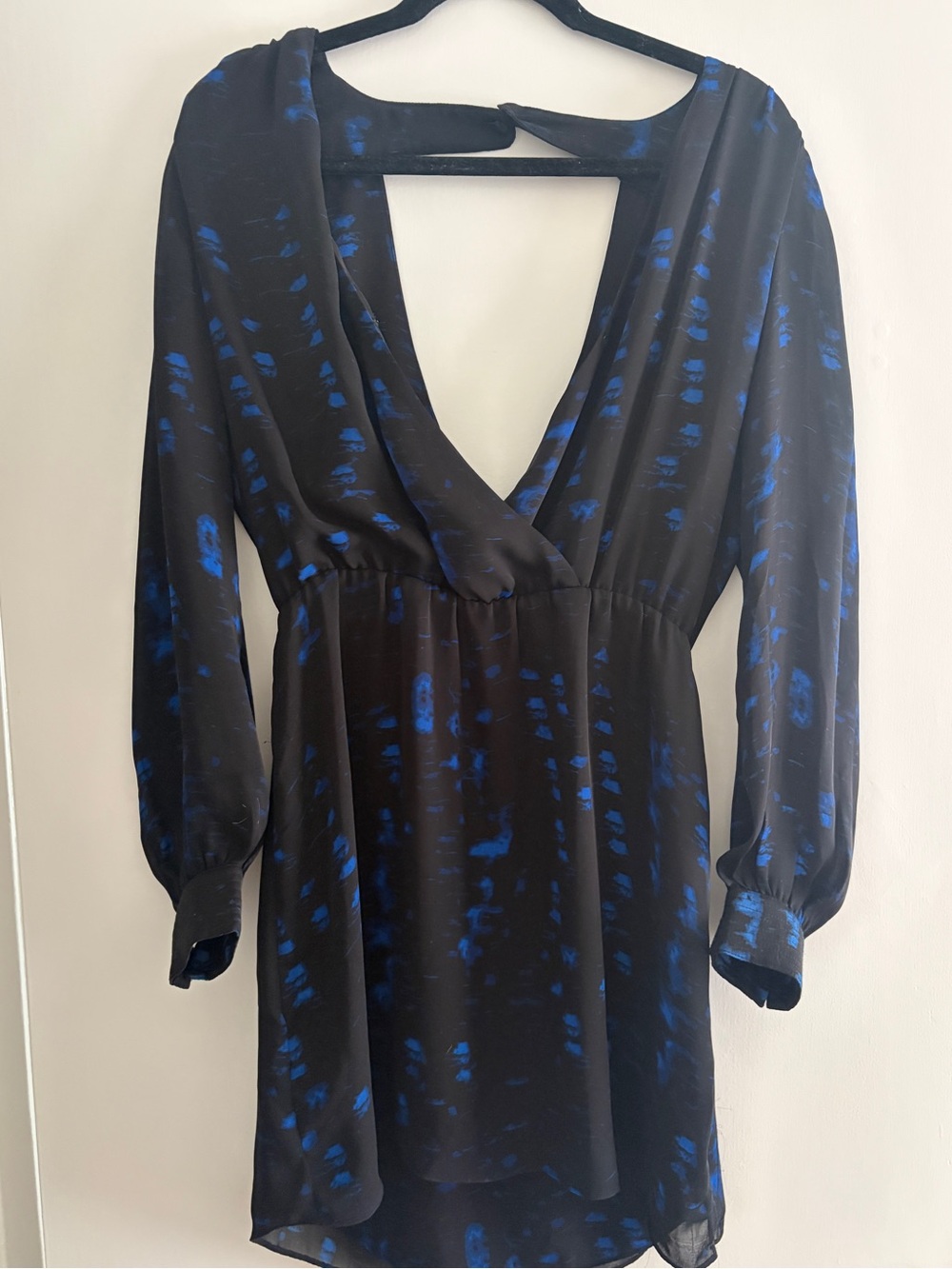 Parker Black & Blue Long-Sleeve V-Neck Women's Dress